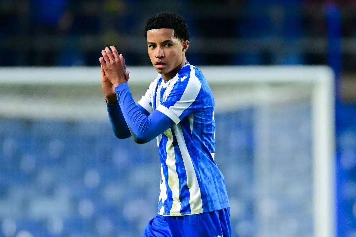 okooo澳客网官网-跟队：曼联已经开出报价求购谢周三17岁左后卫阿拉奥