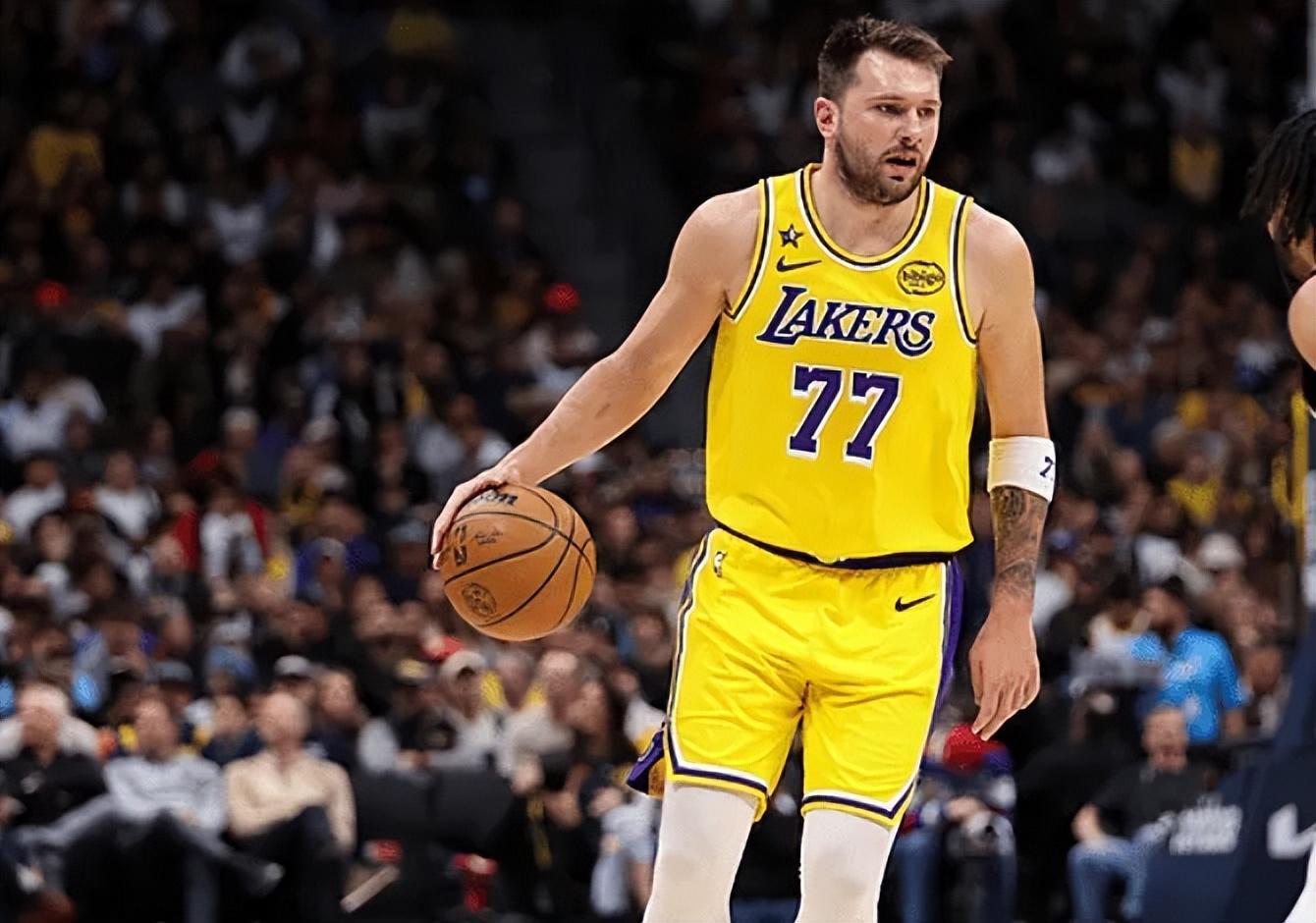 澳客网官网-湖人逆转掘金！东契奇轰38分，斯玛特统治关键球，詹姆斯带队起势